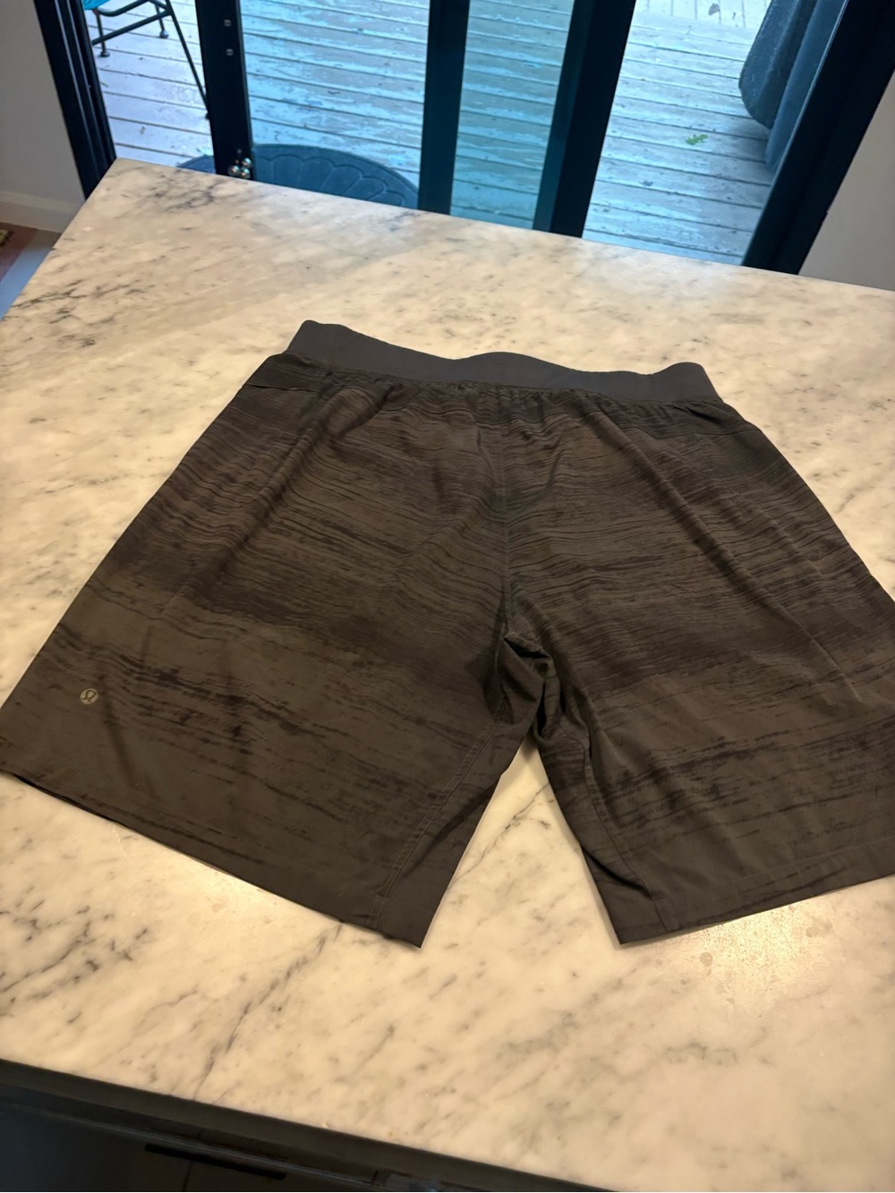 lululemon athletica Men's Dark Charcoal Textured Athletic Shorts